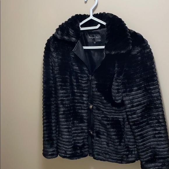 Faux feather Black velvet coat - Picture 3 of 6
